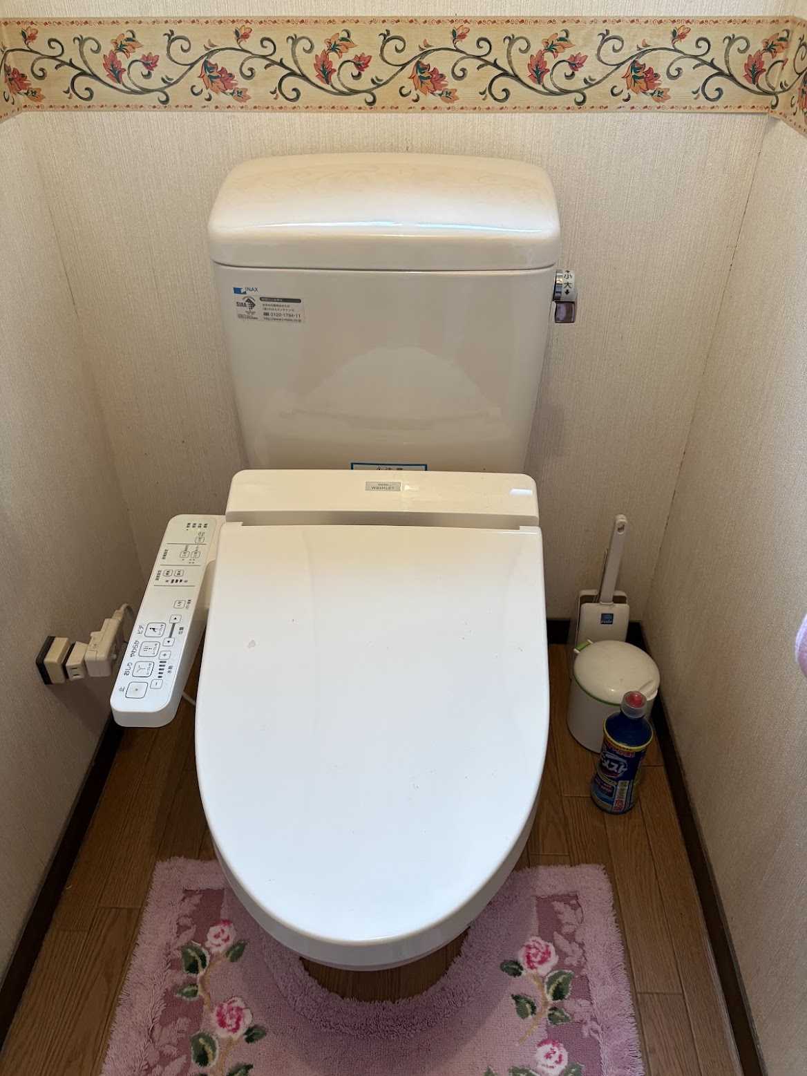 キャビネット付タンクレストイレへのリフォーム後